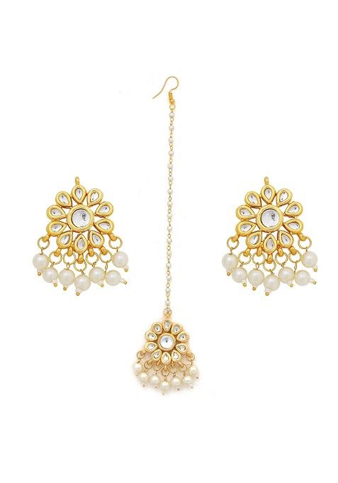 Golden Kundan Meenakari Work Earrings With Maang Tikka