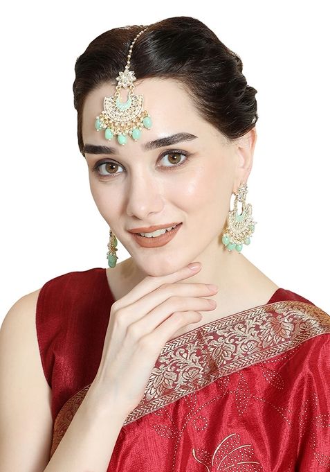 Green Cubic Zirconia Maang Tikka With Earrings