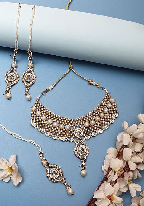 Off White Gold Plated Artificial Stone And Bead Necklace Set With Maang Tikka