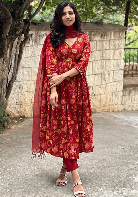 Printed Poly Blend Kurta Sets With Dupatta